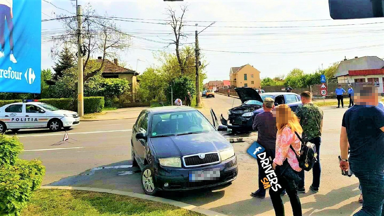 FOTO. Accident cu victimă pe Drumul Careiului. Un bărbat a ajuns la Urgențe