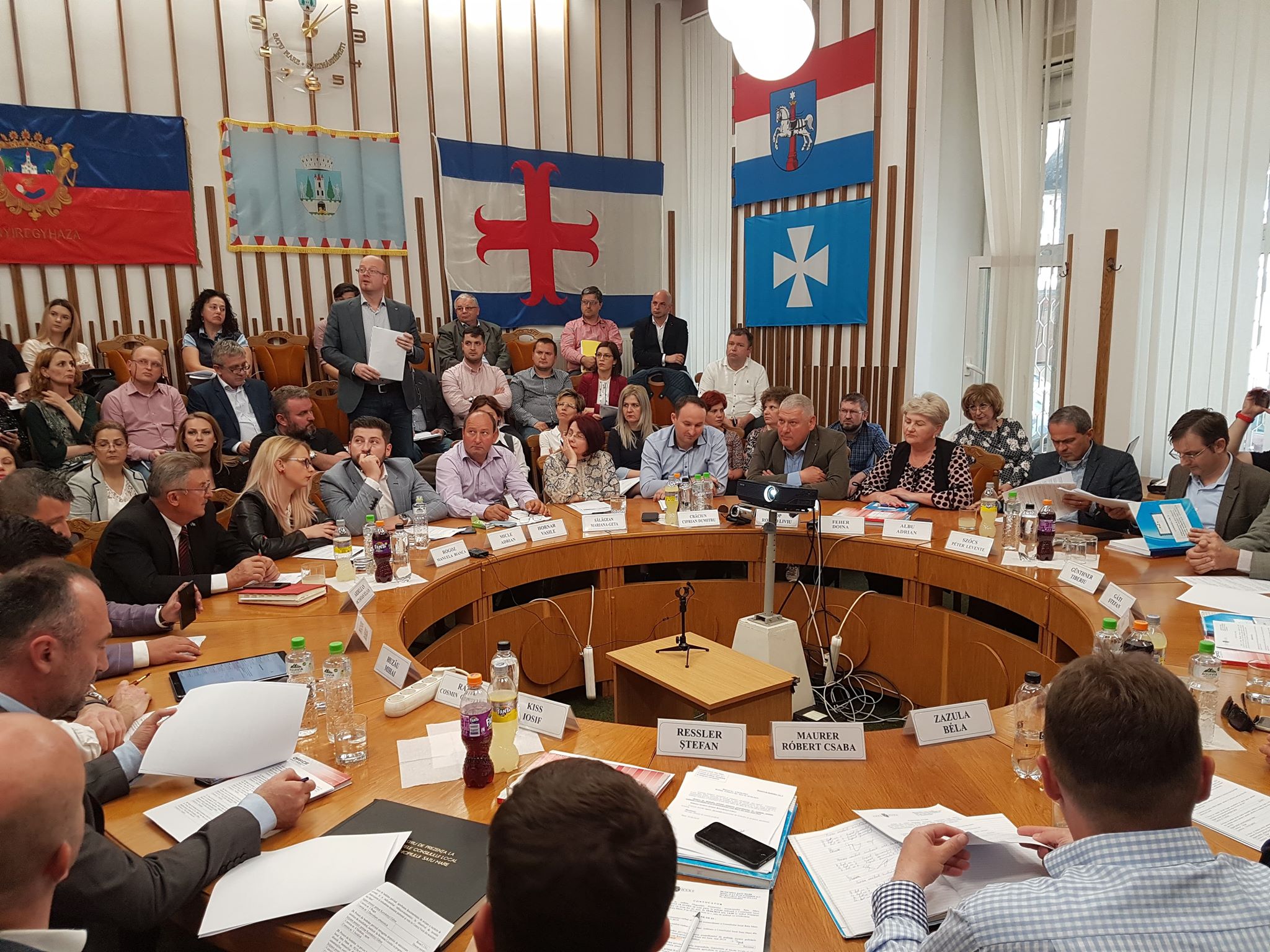 Război total între UDMR și PSD în Consiliul Local Satu Mare. Răspuns tăios al CSM