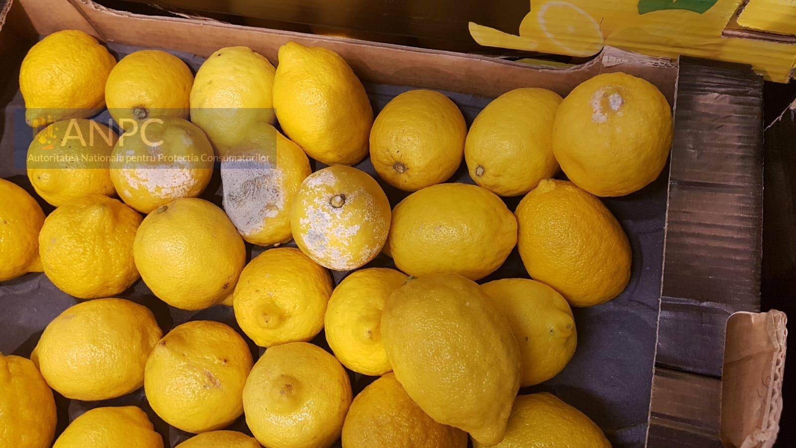 Protecția consumatorului: Fructe și legume cu "pete de mucegai". Ce au găsit la Satu Mare