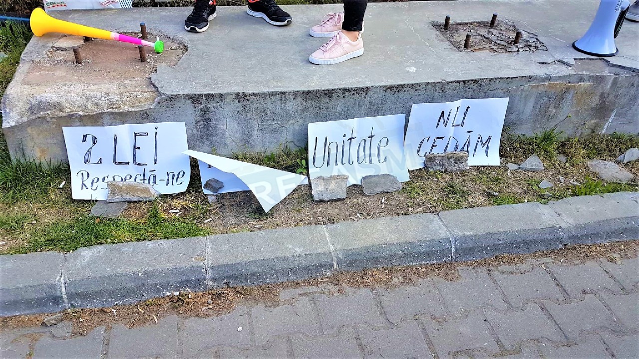 FOTO/VIDEO. Grevă la Electrolux. Liderii de sindicat fac apel la calm. Câțiva muncitori și-au dat demisia