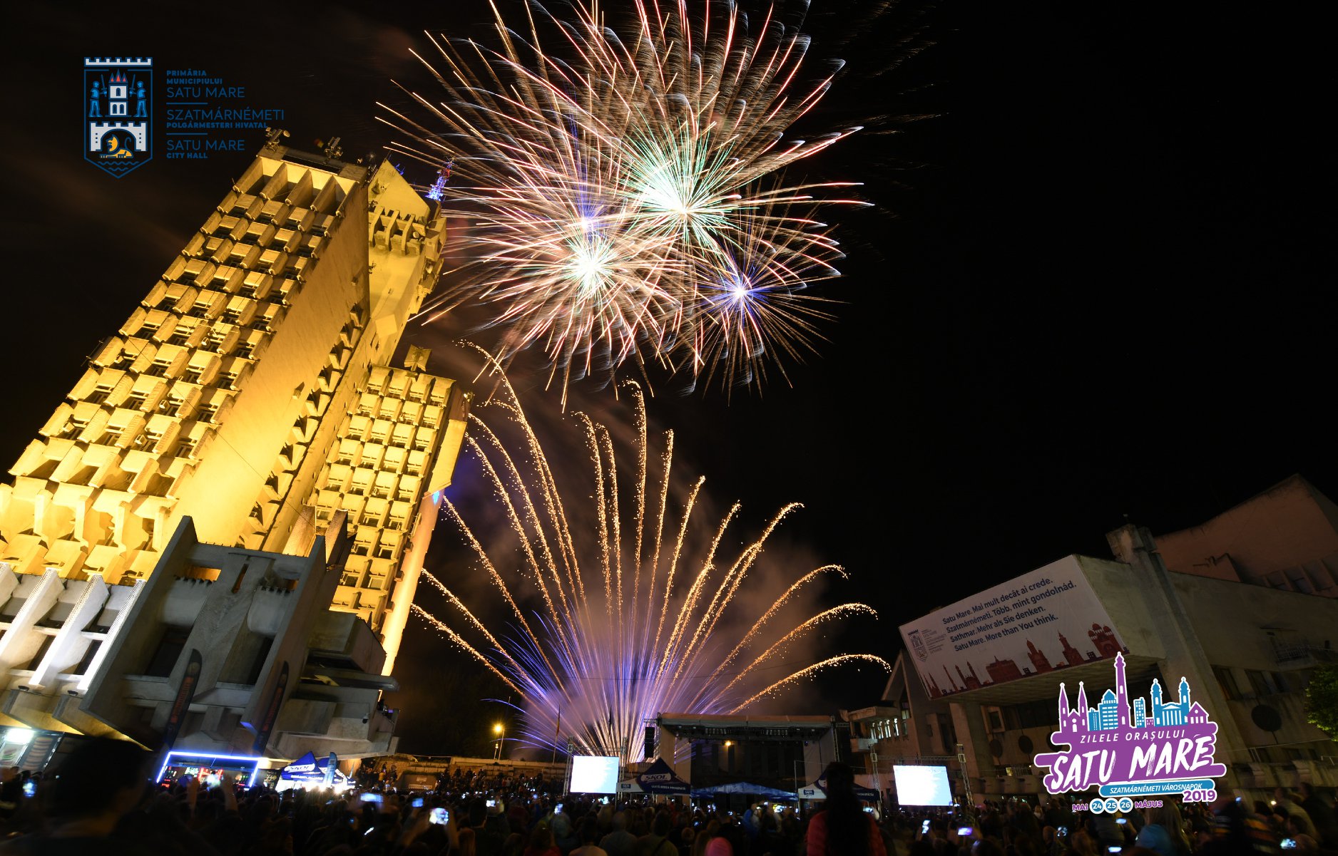 FOTO/VIDEO. Spectacol pirotehic la Satu Mare. Un grandios foc de artificii închide a doua seară de concerte