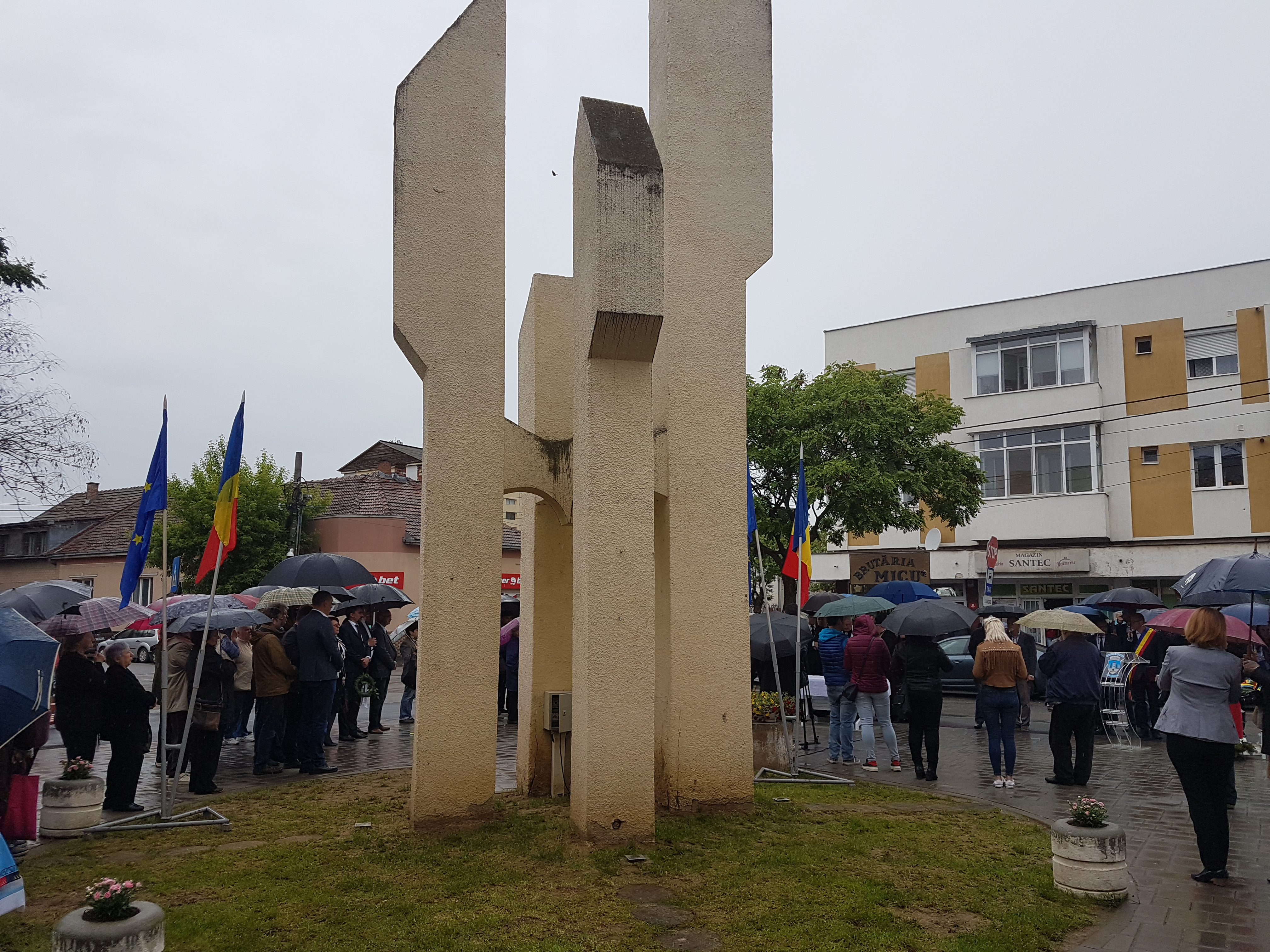 FOTO. Victimele inundațiilor catastrofale din 1970, comemorate în municipiul Satu Mare
