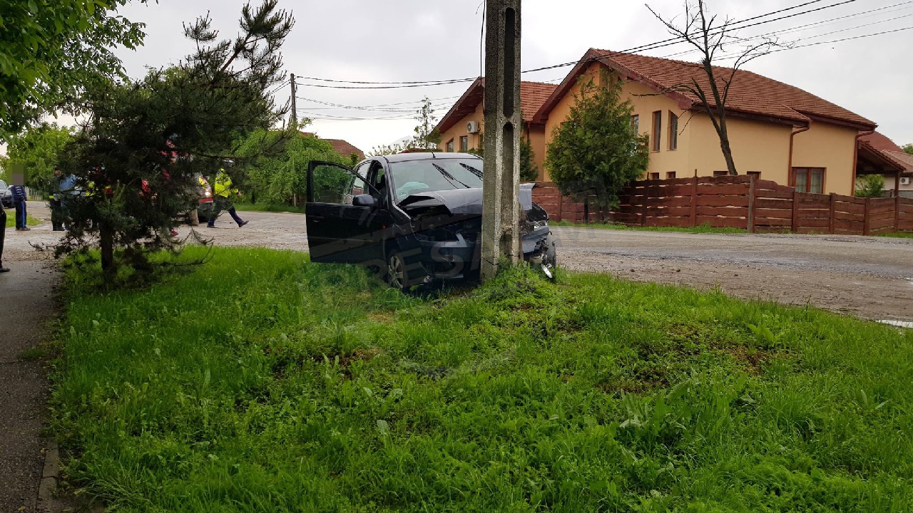 Accident rutier. Nu a văzut drumul de beat ce a fost. Alcoolemie enormă