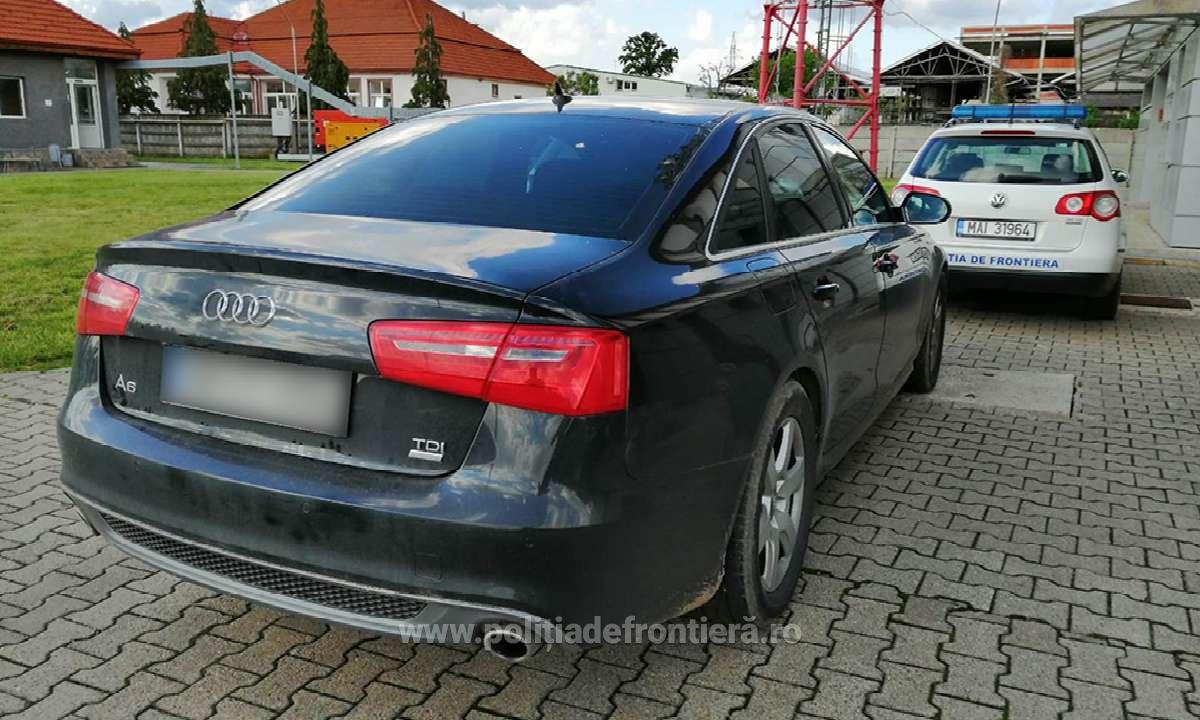 FOTO. Se plimba cu mașina prin Negrești, când a fost oprit de polițiști. Acum a rămas fără autoturism