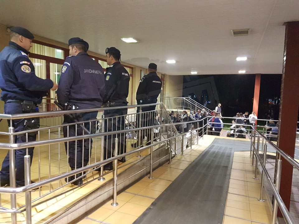 Un copil, erou la 7 ani. Și-a salvat mama din mâinile tatălui extrem de violent