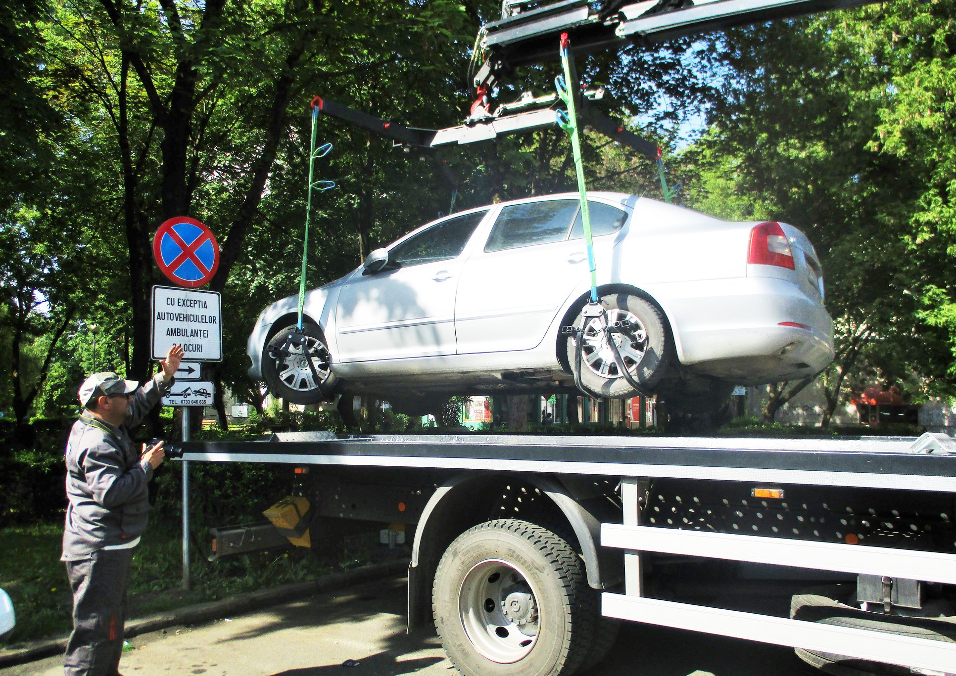 Mașină furată din Baia Mare, abandonată și ridicată în municipiul Satu Mare