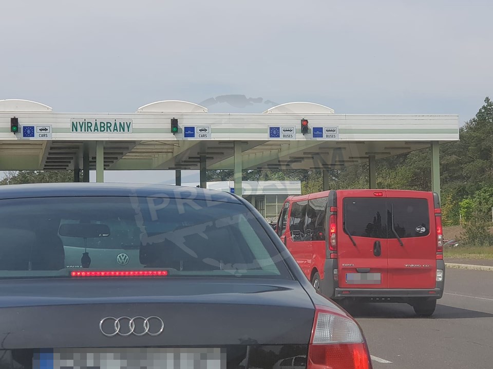 FOTO. S-a reluat traficul la PTF Petea și Urziceni! La Valea lui Mihai se poate trece mai repede