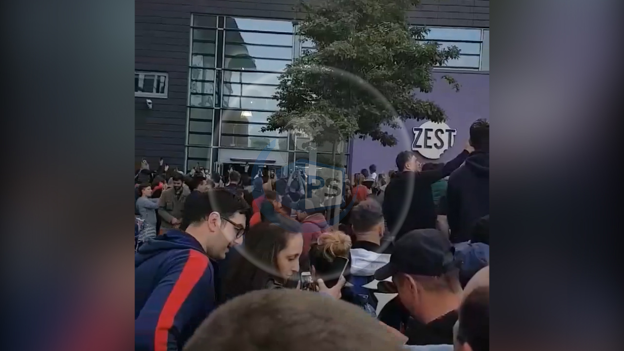 VIDEO. Diaspora, furioasă că nu a putut vota. În unele cazuri au intervenit forțele de ordine