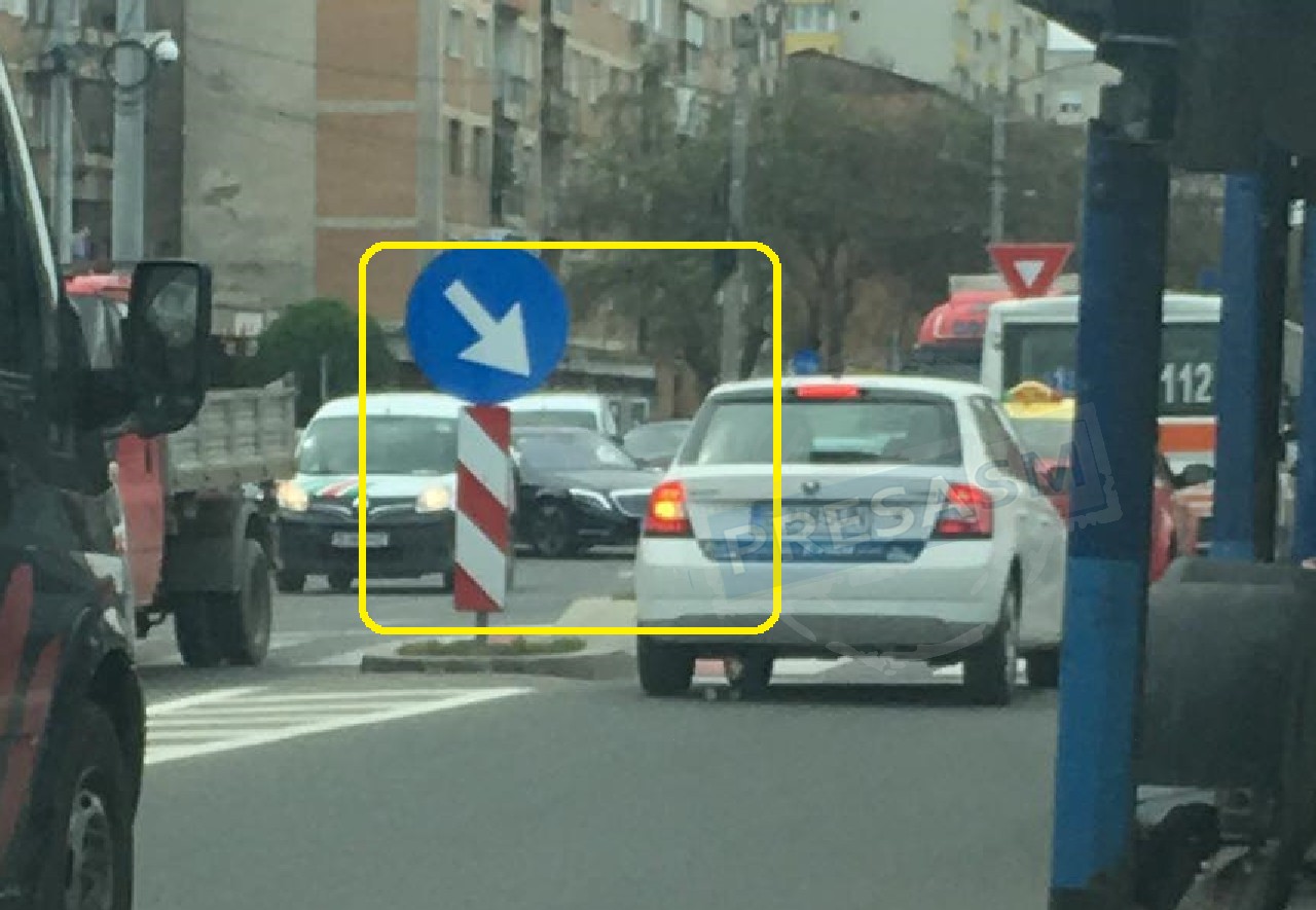 FOTO. Altercație între șoferi, în sensul de la Crinul. Aglomerația își spune cuvântul