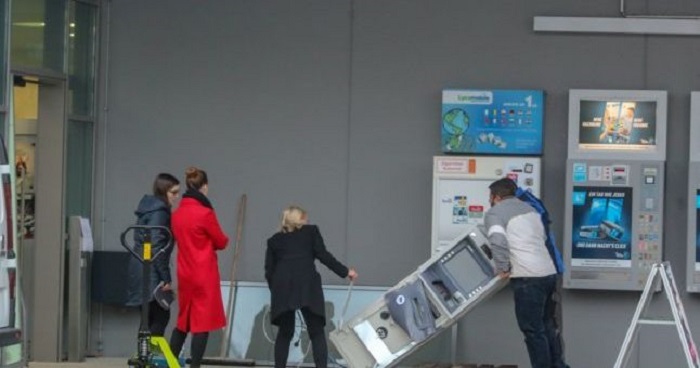 FOTO. Hoţii care au speriat Austria, prinși la Satu Mare. Aruncau bancomate în aer