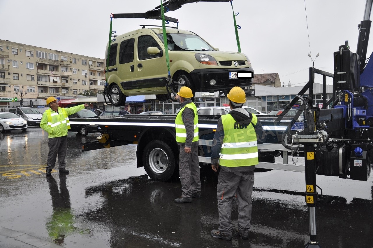 TABEL. Cât vor costa parcările și ridicările de mașini în 2021 la Satu Mare