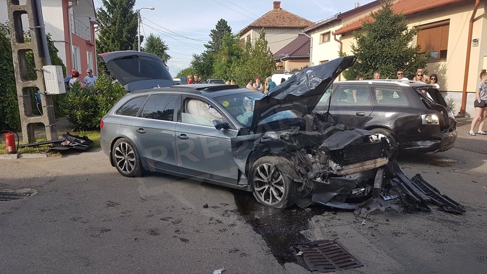 FOTO. Accident grav în municipiul Satu Mare. A intervenit echipajul pentru descarcerare