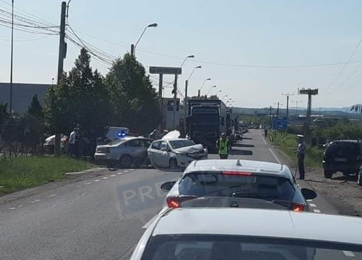FOTO. Sătmărean, vinovat de un accident în Baia Mare. Trei persoane au fost rănite