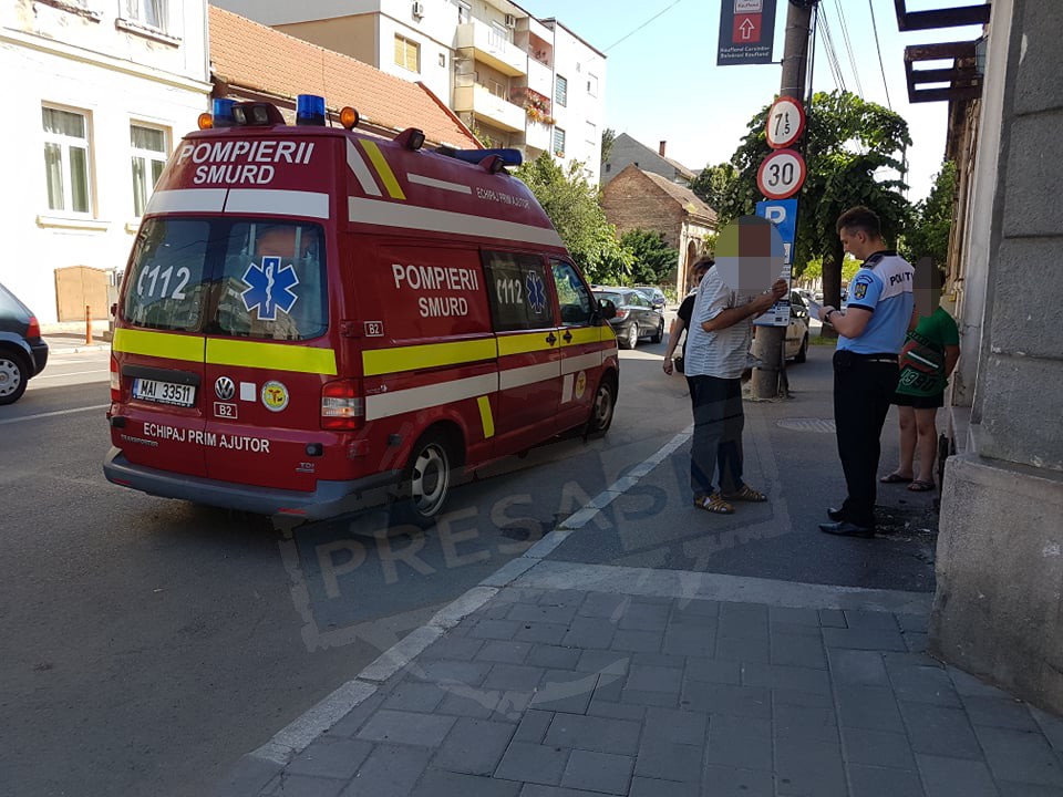 FOTO. Accident pe strada Corvinilor. Pieton, acroșat de un taximetrist