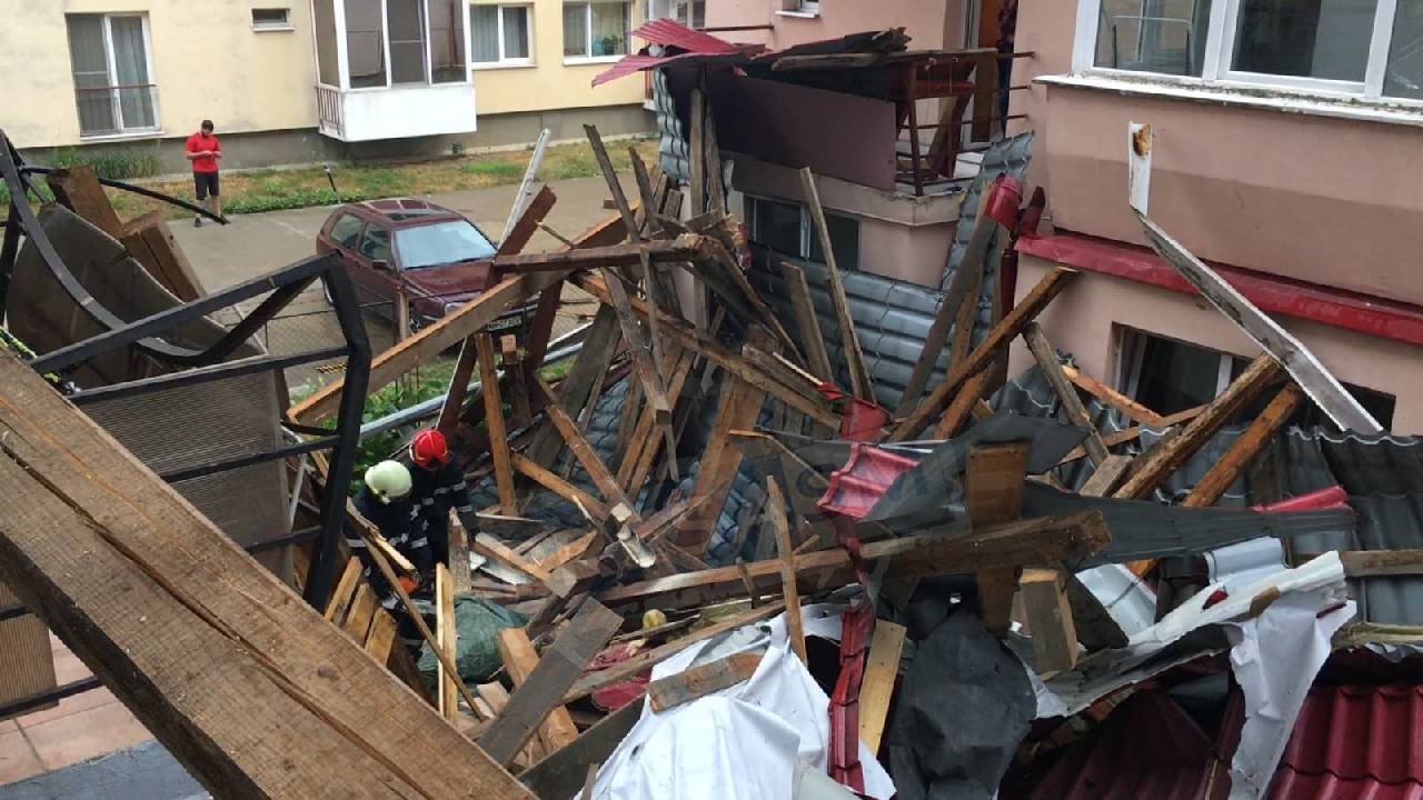 FOTO/VIDEO. Prăpăd în toată regiunea de nord-vest a țării. Furtunile au făcut ravagii și în județele vecine