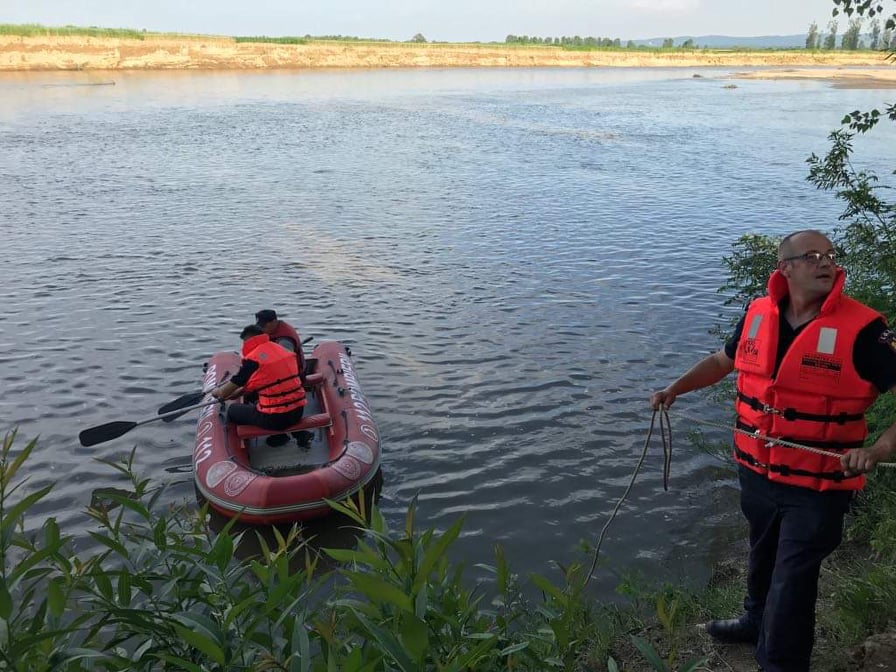 FOTO. Trupul copilului înecat nu a fost găsit. Pompierii trag un semnal de alarmă!