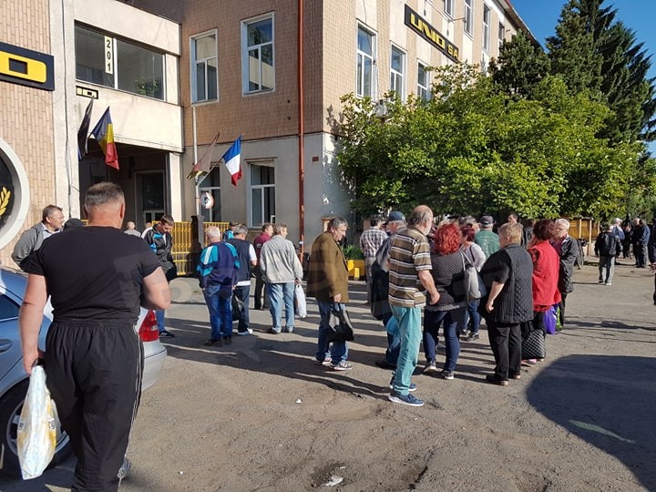 O mare fabrică, în insolvență! Sute de muncitori au dat în judecată conducerea