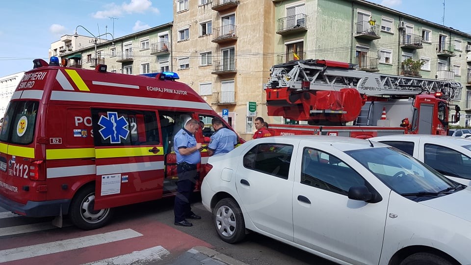 FOTO/VIDEO. Alarmă în centrul Sătmarului. Au intervenit pompierii și polițiștii