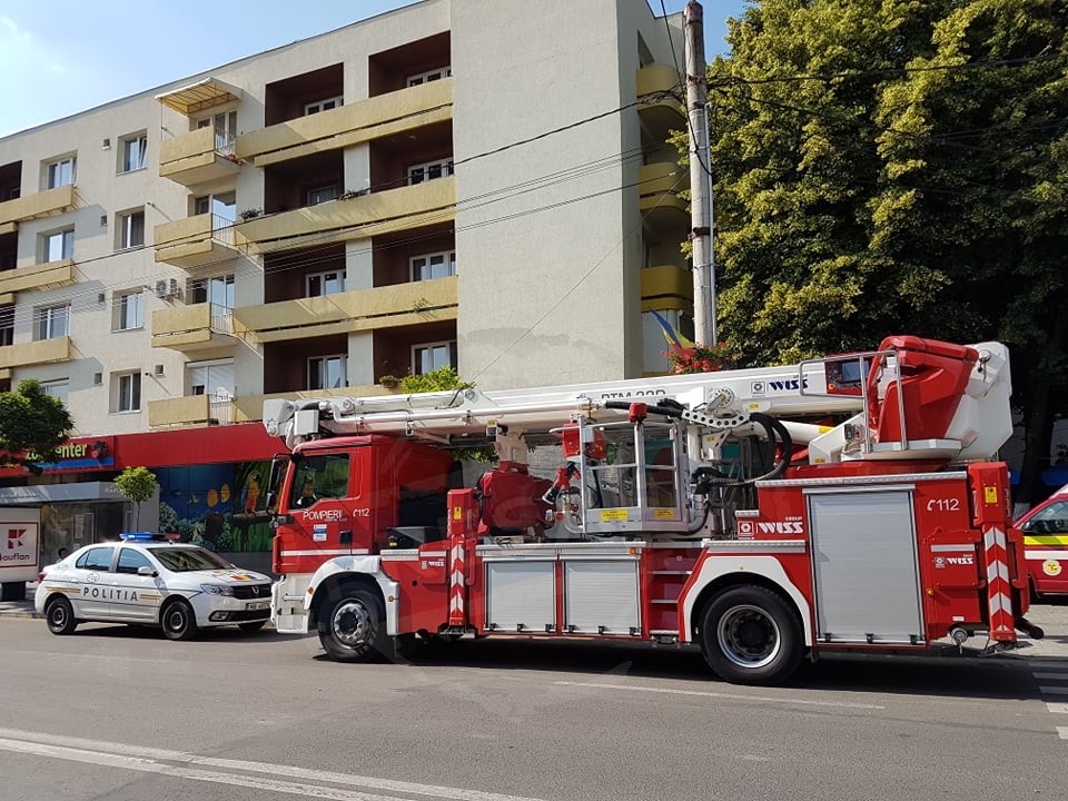 FOTO/VIDEO. Intervenție de urgență a pompierilor în centrul municipiului Satu Mare