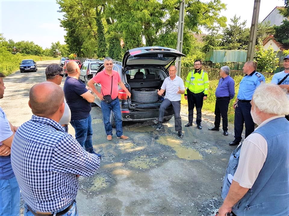 FOTO. Consilul Județean le răspunde protestatarilor din Amați. S-a dat ordin de începere a lucrărilor