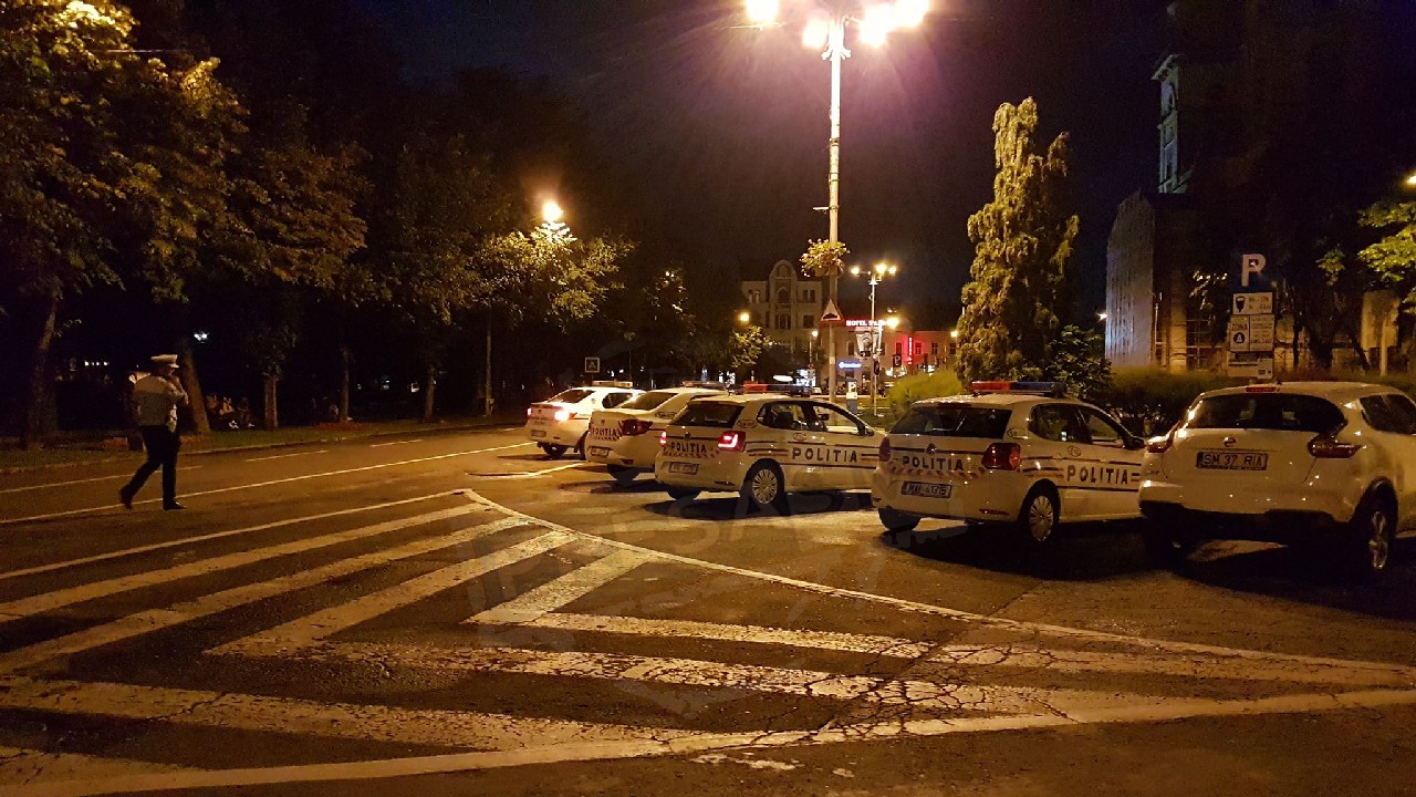 FOTO/VIDEO. Razie de amploare în municipiul Satu Mare. Piața Libertății, împânzită de polițiști