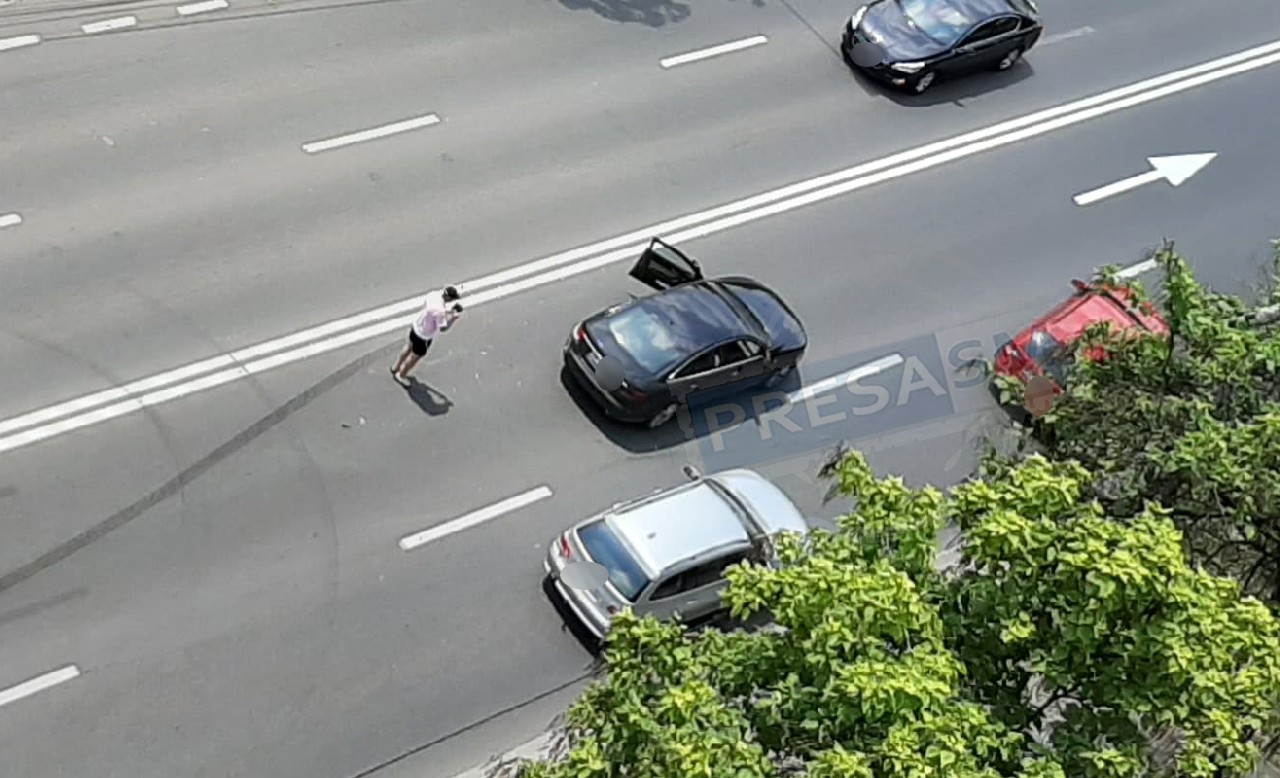 FOTO. Un nou accident în Satu Mare. Impact între două mașini, pe Drumul Careiului