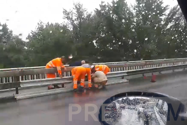 VIDEO. MINUNE! Firma care reabilitează Podul Decebal a revenit pe șantier