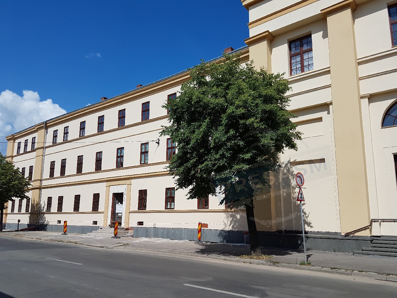 FOTOGALERIE. Episcopia Catolică și-a terminat viitorul spital, în exterior. Milioane de euro investiți