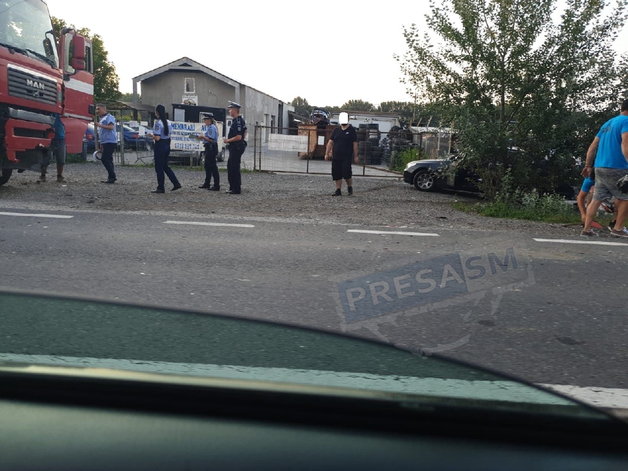 VIDEO. Un TIR a lovit în plin o mașină pe DN 19, în Ciuperceni