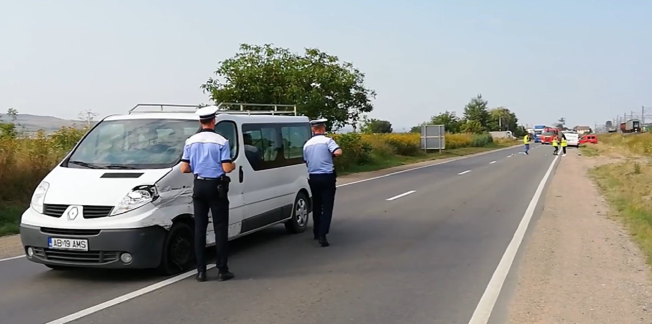 Sătmărean, implicat într-un accident în Alba. Pompierii și Ambulanța, la fața locului