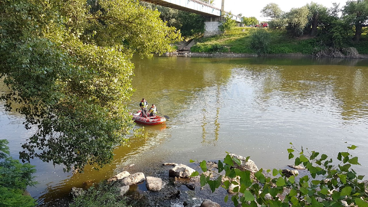 FOTO/VIDEO. Copil dispărut în apele Someșului în municipiul Satu Mare. Pompierii au început căutările