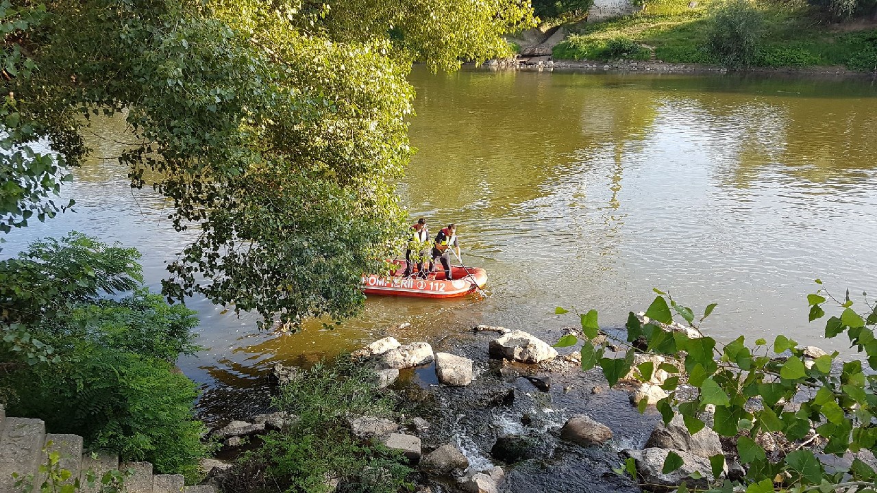 Minor de 16 ani, presupus înecat în Someș, pe raza localității Păulești