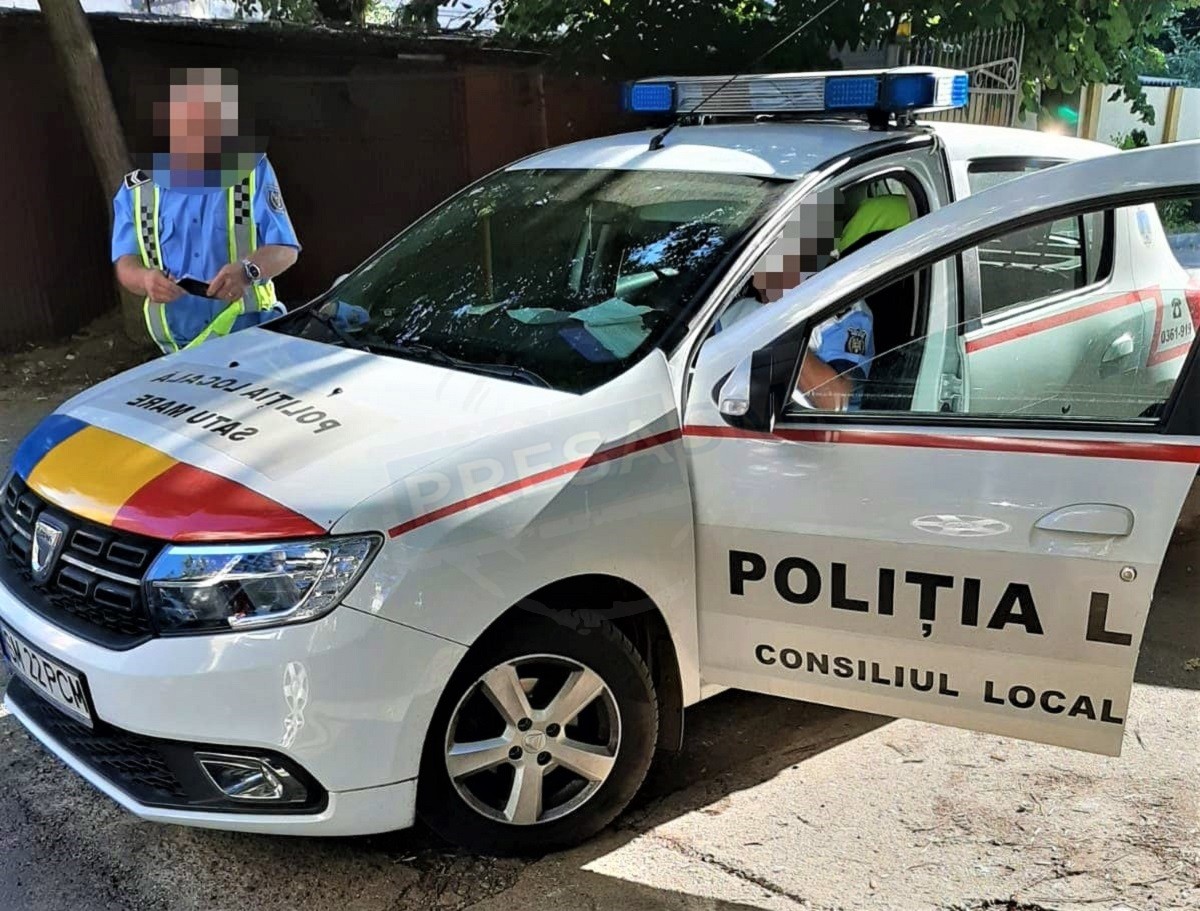FOTO. REVOLTĂTOR! Doi polițiști locali amendează donatorii de sânge! În plină criză de sânge!