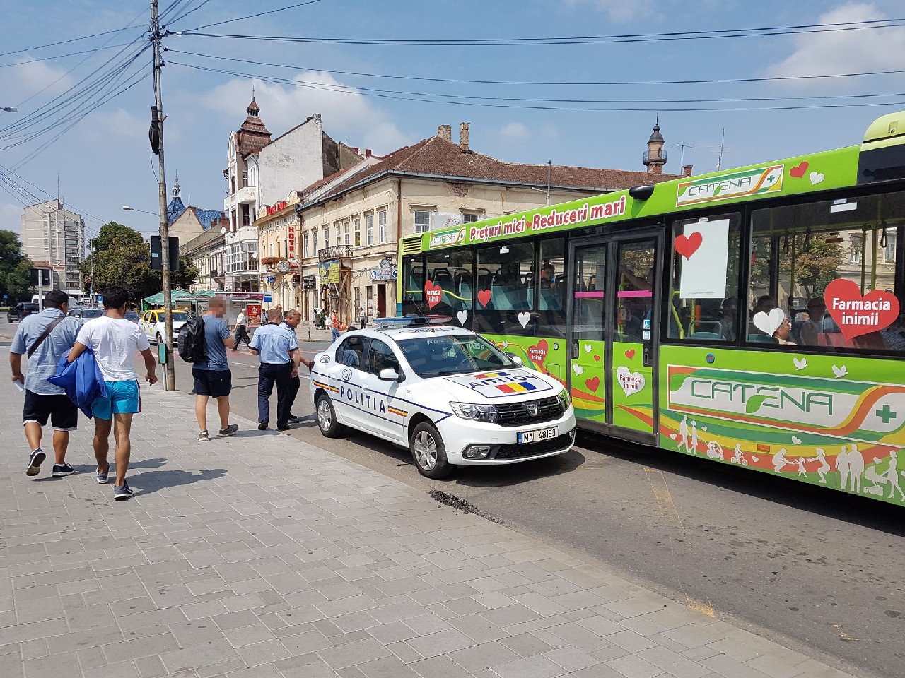 FOTO. EROU. Un sătmărean a prins și imobilizat un hoț în centrul Sătmarului!