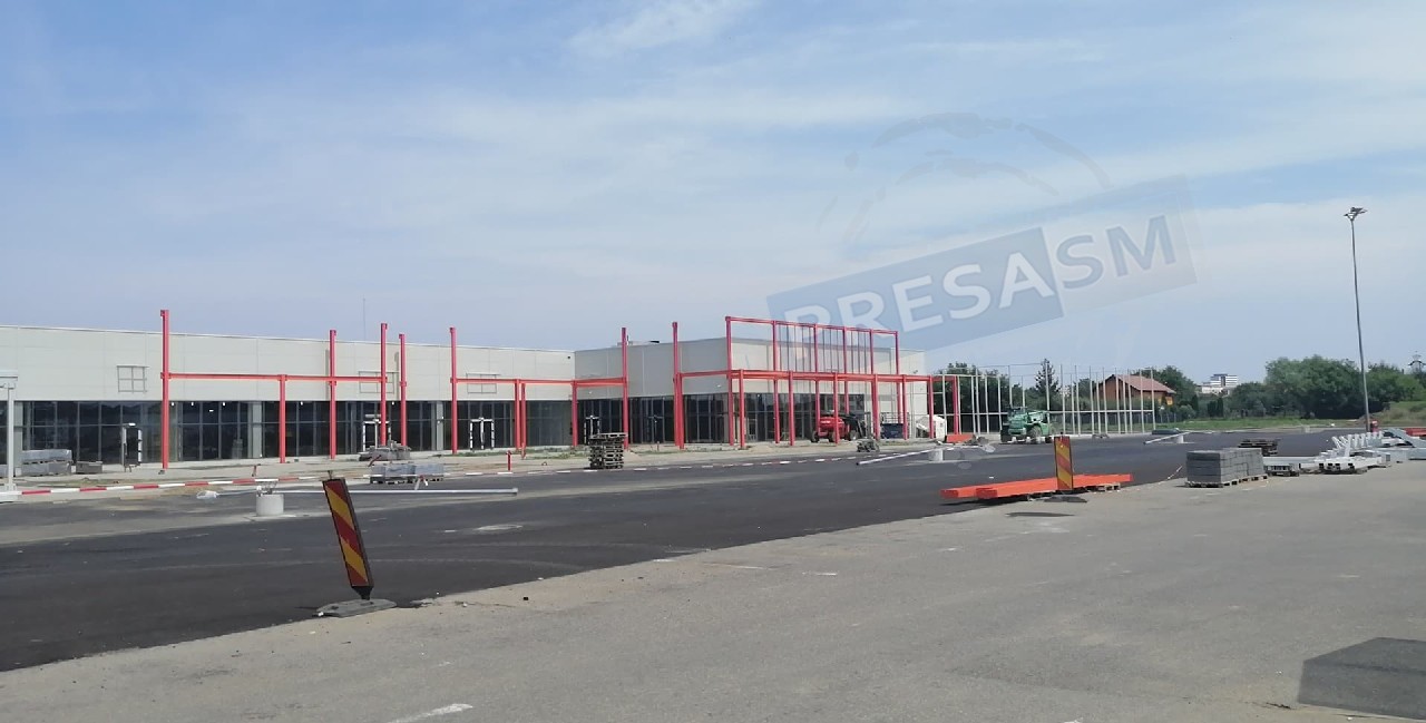 VIDEO. Primul film proiectat în zona viitorului mall de pe Drumul Careiului! Totul e gratuit