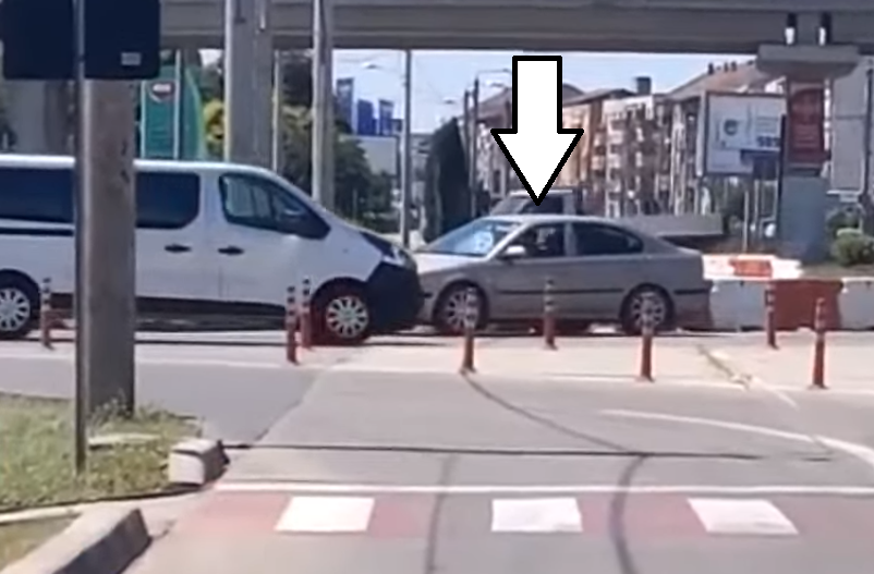 VIDEO. Șofer pierdut în sensul giratoriu de pe Botizului. Circula pe contrasens