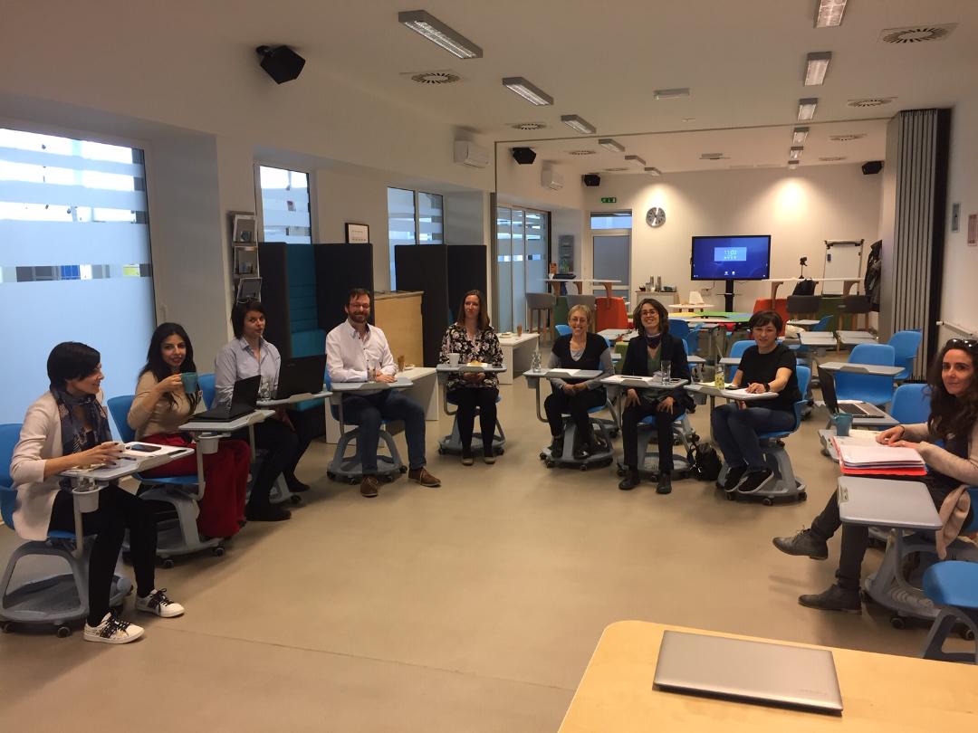 INOVAȚIE. Cursuri predate prin realitate virtuală într-un liceu din Satu Mare