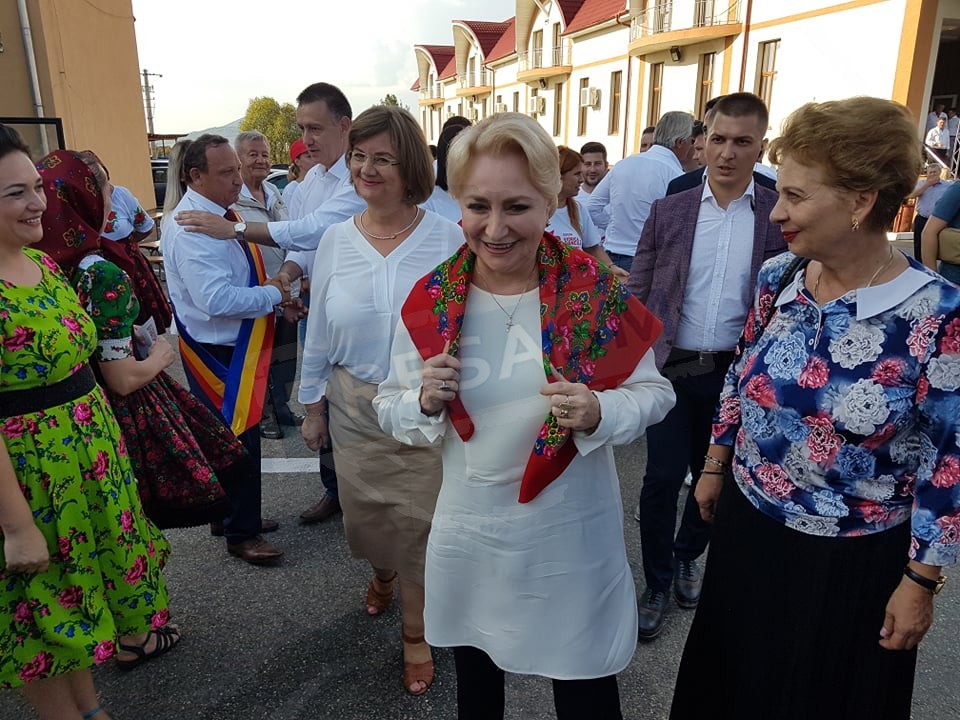 Viorica Dăncilă, angajată consilieră a lui Mugur Isărescu la BNR. Se va ocupa de strategia pentru energie verde