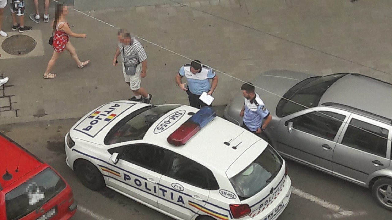 FOTO. Amenzi pe bandă rulantă în centrul Sătmarului! Pietonii, sancționați de polițiști