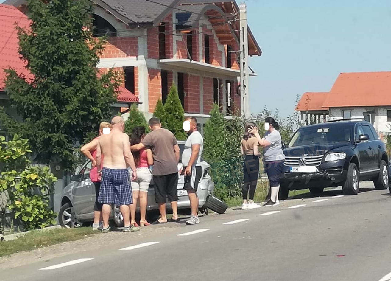 FOTOGALERIE. Accident cu victimă pe DN19. Impact între o mașină de teren și un autoturism