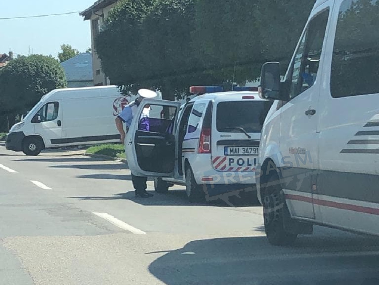 Hoții operează pe cursele intrajudețene. O ”bunicuță” prinsă pe un autobuz