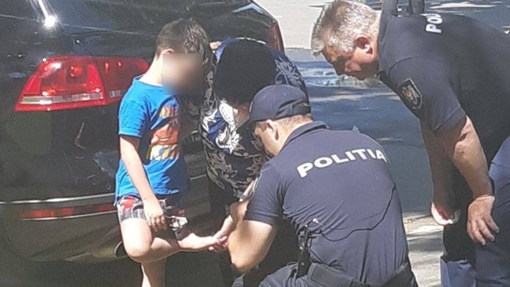 Copilaș (4 ani) singur pe stradă. Părinții îl știau la grădiniță, în Satu Mare