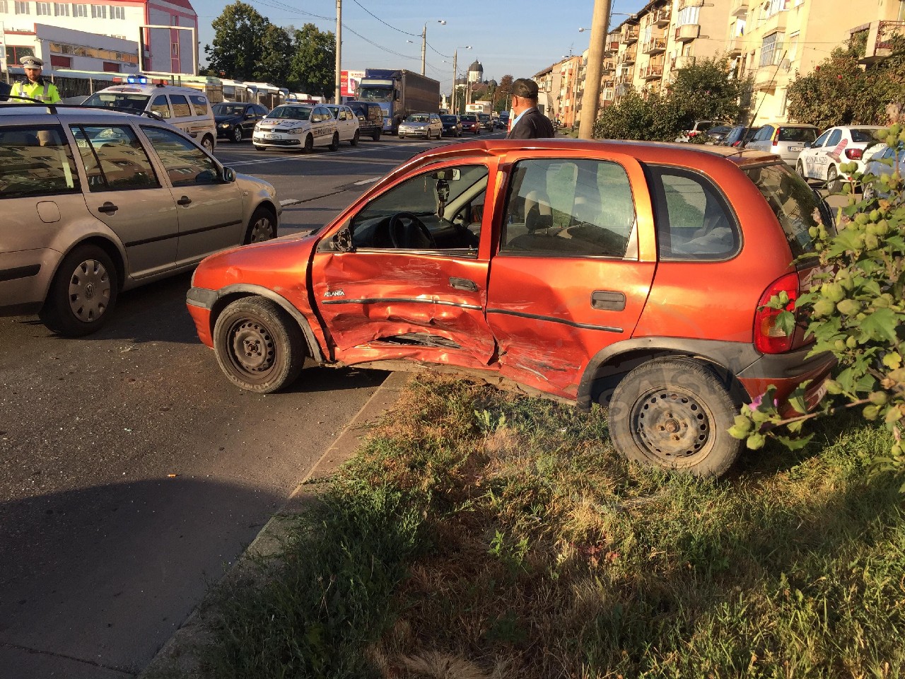 FOTO/VIDEO. Accidentul de pe Botizului, provocat de o șoferiță neatentă