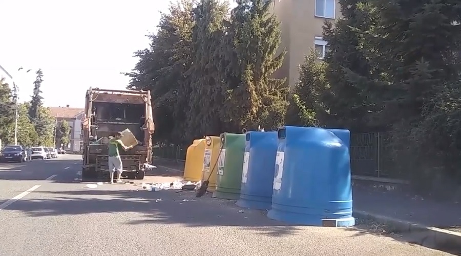 Colectare selectivă, sub semnul întrebării. Deșeurile lăsate lângă tomberoane, amestecate în mașină