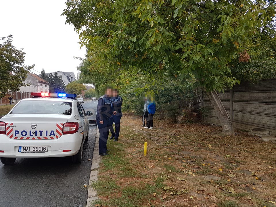 Tâlhari periculoși de mici! Doi puștani din Satu Mare, tâlhari la drumul mare