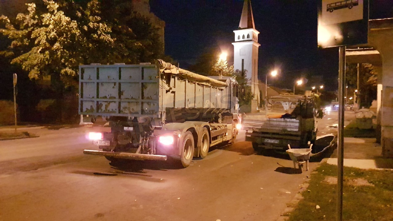 FOTO/VIDEO. Se lucrează în ritm alert, pe timp de noapte, pe bulevardul Goga