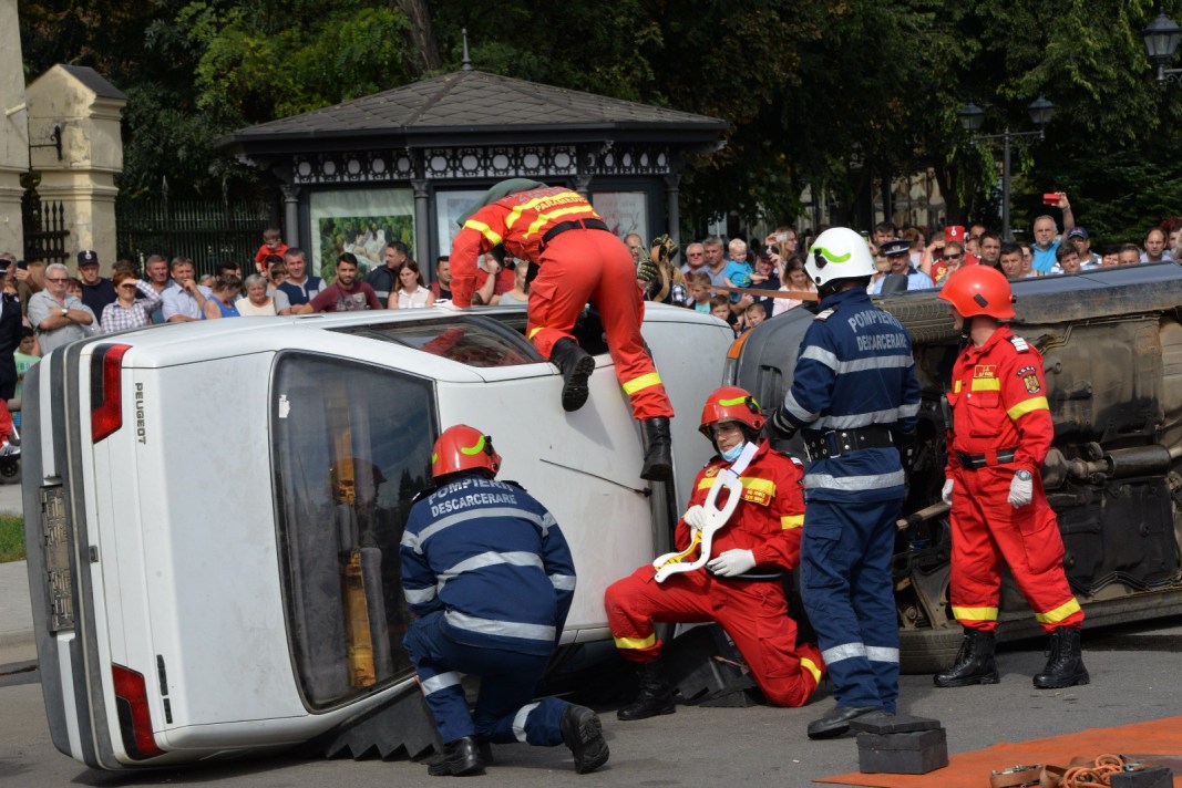 Cu deficit de personal, pompierii sătmăreni fac față la zeci de intervenții pe zi!