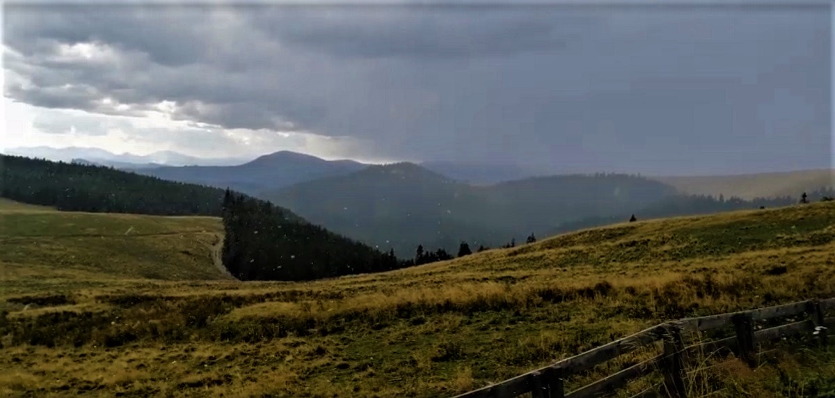 VIDEO. Primii fulgi de nea din acest sezon. Zona de nord, lovită de aerul polar