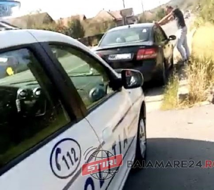 FOTO/VIDEO. Trebuia să ajungă cu tatăl la spital în Satu Mare. Un polițist l-a încătușat