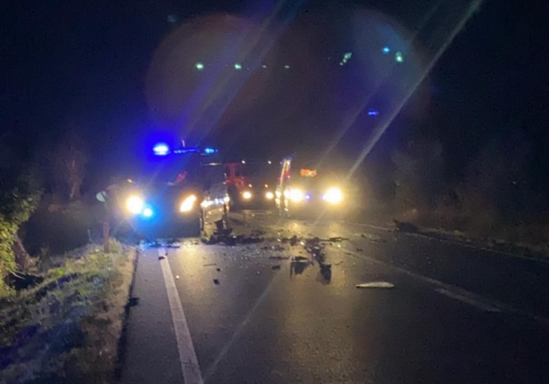 FOTO. Accident cu doi morți și patru răniți. Vinovat: șoferul unui BMW cu volan pe dreapta